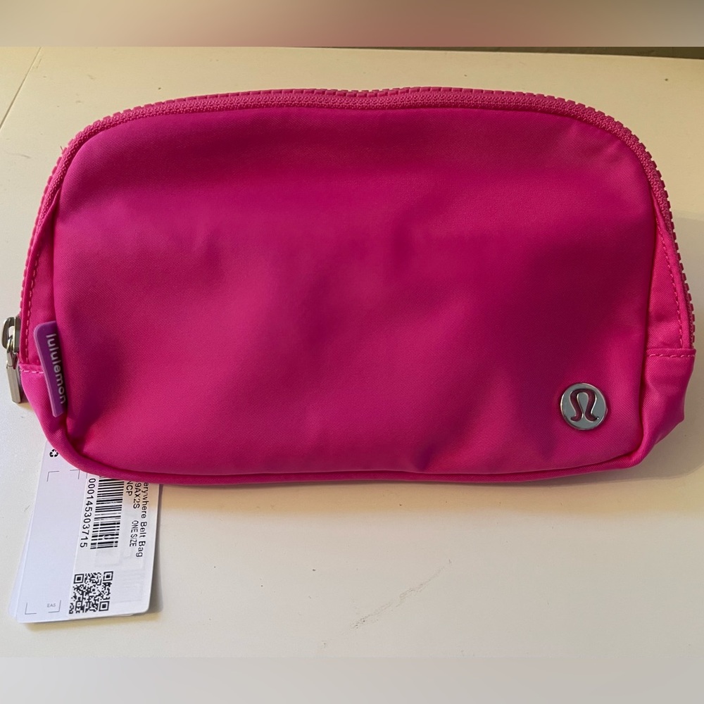 🍋Lululemon sonic pink belt bag